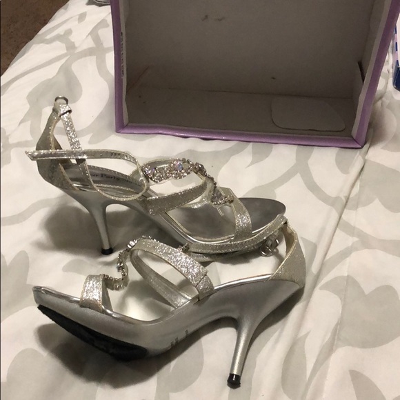 Prom shoes - Picture 2 of 4